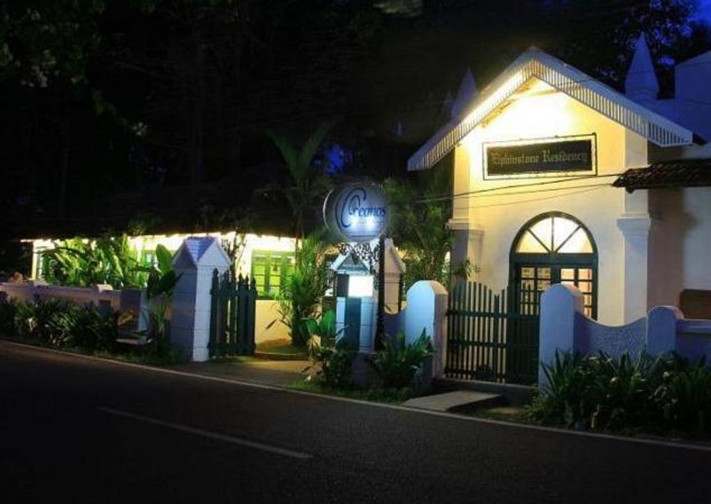 Elphinstone Residency Bed & Breakfast Kochi Bagian luar foto