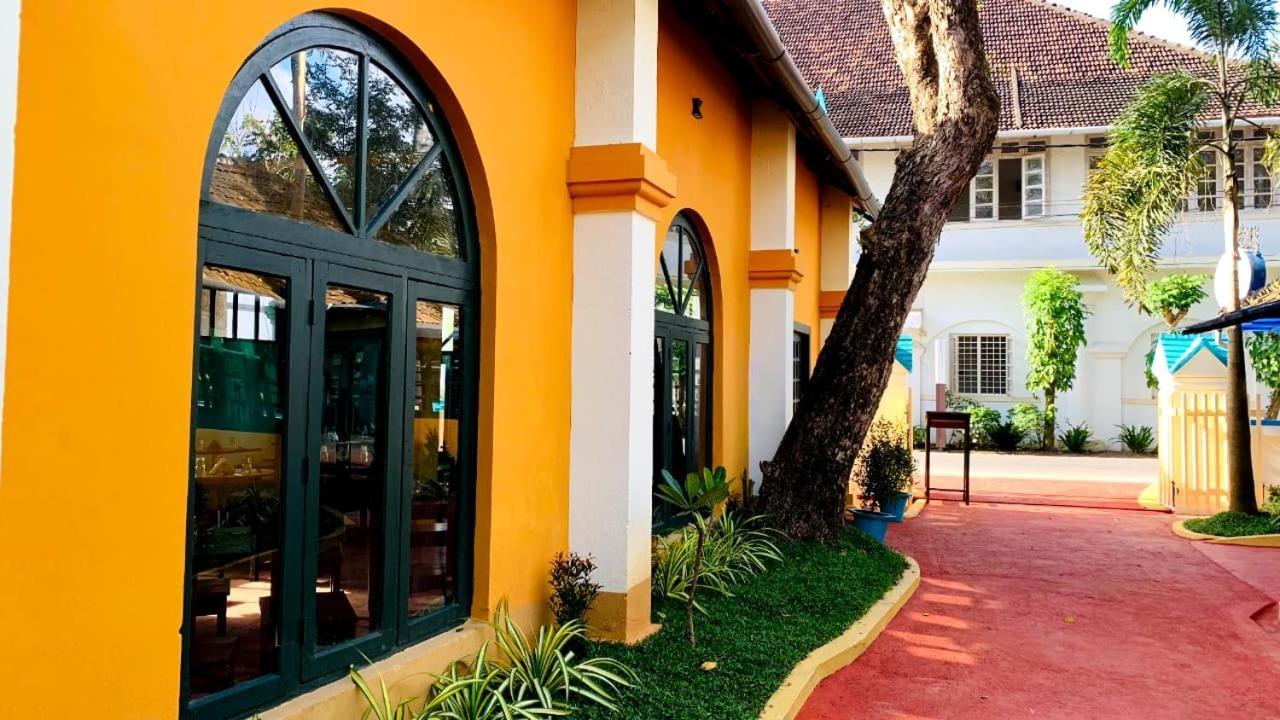 Elphinstone Residency Bed & Breakfast Kochi Bagian luar foto