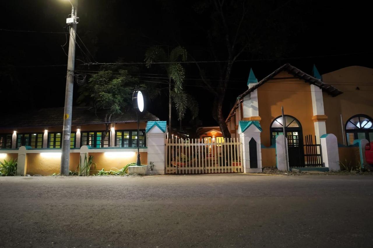 Elphinstone Residency Bed & Breakfast Kochi Bagian luar foto