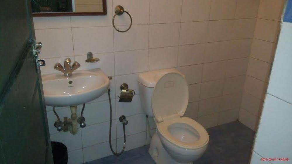 Elphinstone Residency Bed & Breakfast Kochi Bagian luar foto