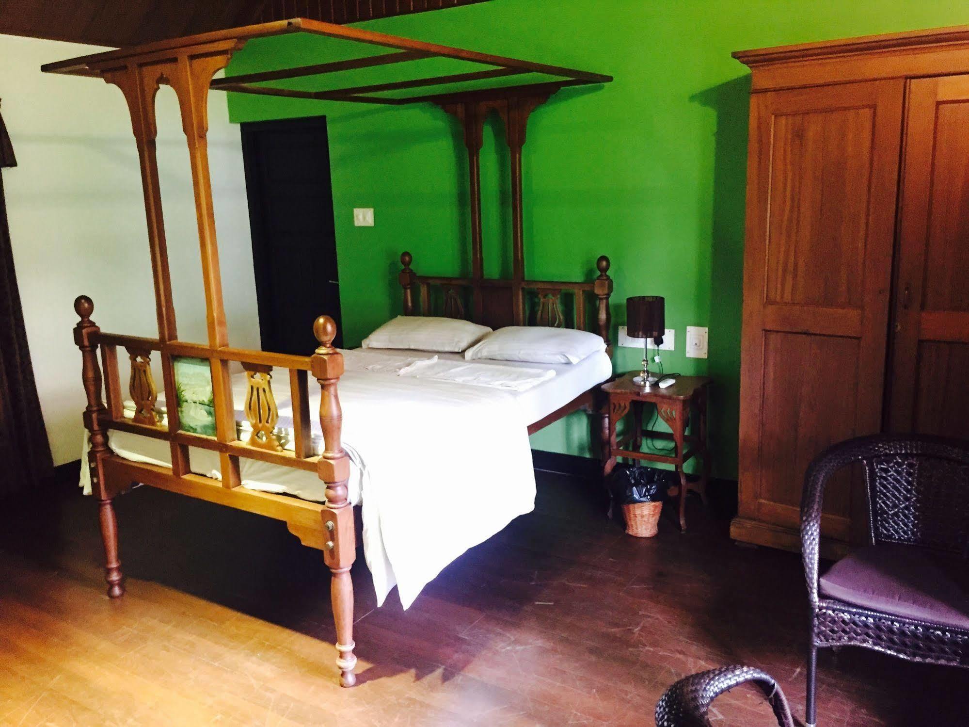 Elphinstone Residency Bed & Breakfast Kochi Bagian luar foto