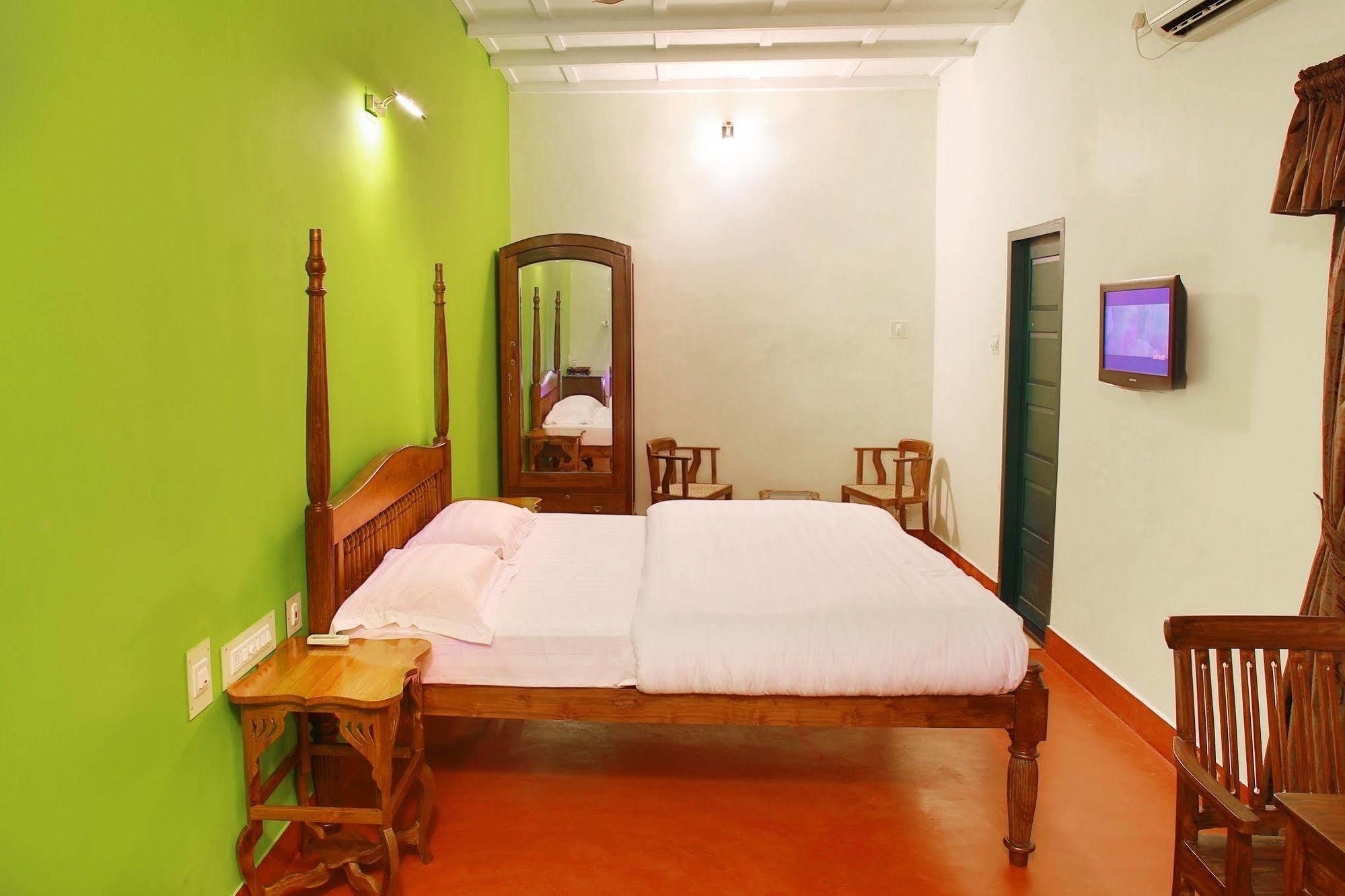 Elphinstone Residency Bed & Breakfast Kochi Bagian luar foto