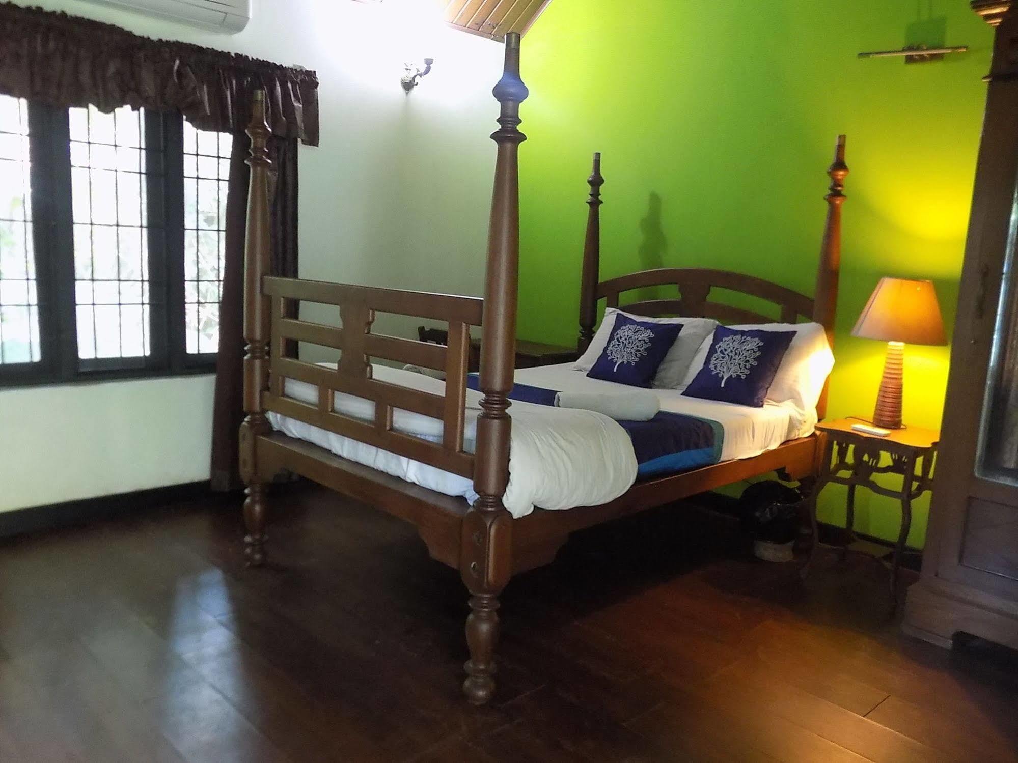 Elphinstone Residency Bed & Breakfast Kochi Bagian luar foto